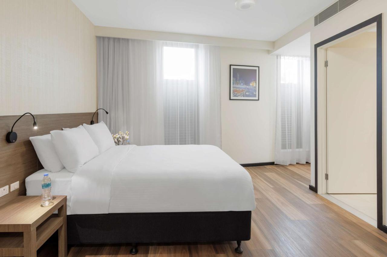 Best Western Queen Victoria Market Hotel メルボルン エクステリア 写真